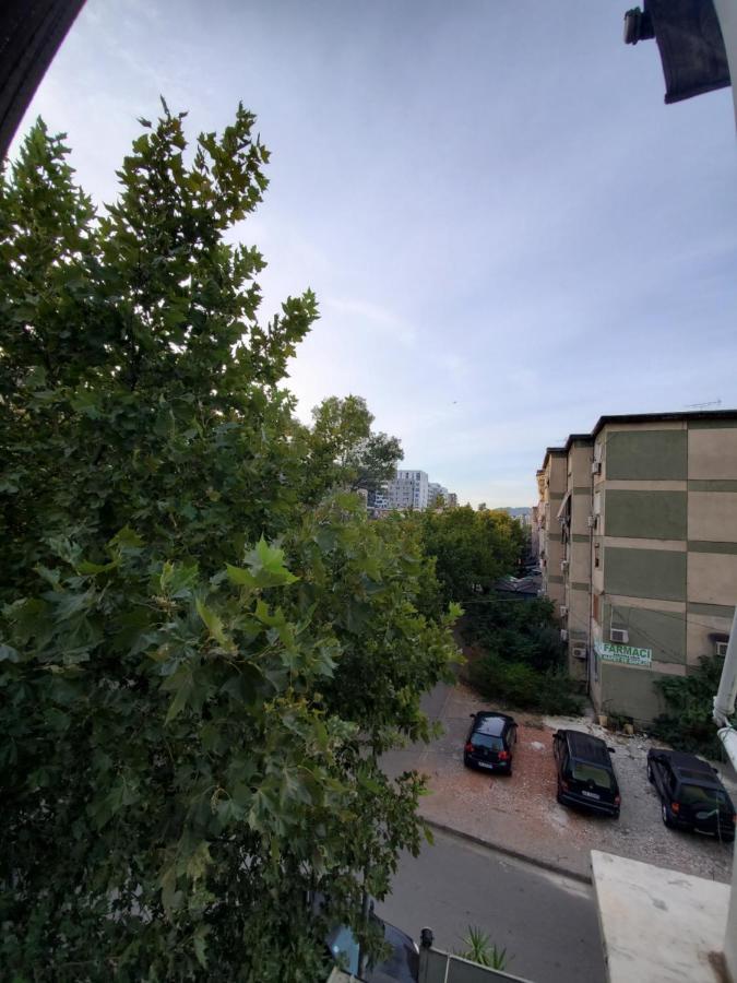 Nora's * Tirana
